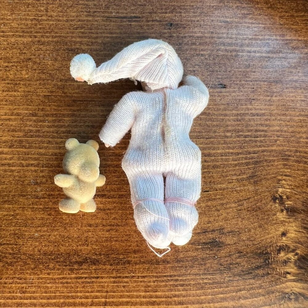 Vintage Miniature Crib Dollhouse White Wooden with Baby & Teddy Bear - Picture 6 of 11